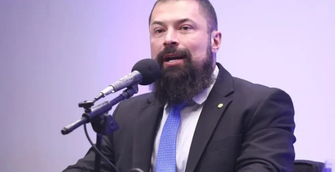 PT acusa deputado Paulo Bilynskyj de difamação e pede R$ 30 mil por vídeo que liga partido e Lula ao narcotráfico venezuelano