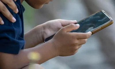 Grécia Proíbe Menores de 15 Anos de Usar Redes Sociais a Partir de 2027: Entenda os Motivos e o Impacto Mundial