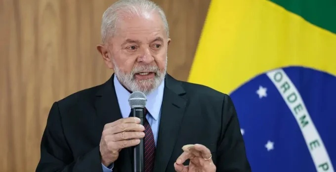 Lula Alerta: Direita Brasileira Tenta "Colocar Fim na Democracia" e Prepara Ataque em 2026 com Eleições e Urnas em Risco