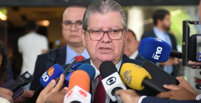 João Azevêdo Revela Prazo para Convocação de Aprovados na Educação e Detalha Impacto do Reajuste Salarial de Servidores na Paraíba