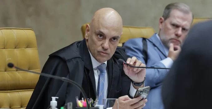 Alexandre de Moraes acolhe pedido de Paulo Gonet e arquiva denúncia de Lindbergh Farias contra Sergio Moro em inquérito das milícias digitais