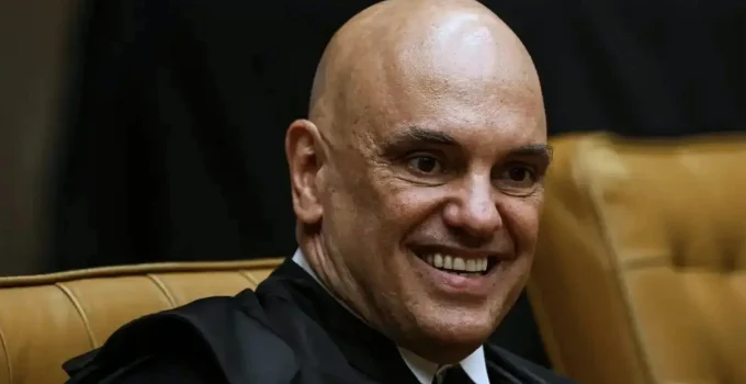 Alexandre de Moraes: 104 Decisões Sob Fogo Cruzado; Juristas Alertam Para Abuso de Poder e Concentração de Funções