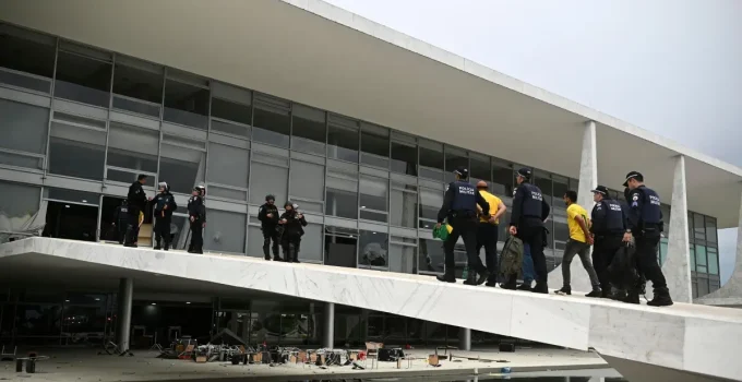 Militares Condenados por Tentativa de Golpe são Presos em Operação do Exército Brasileiro, Foragidos nos EUA e Reino Unido