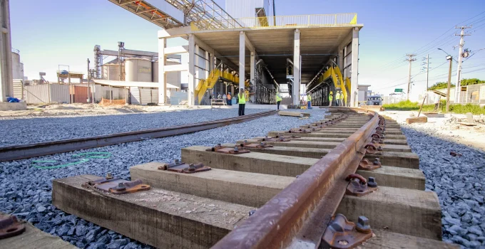 Gigante do Porto de Paranaguá, o Moegão, corre risco de virar elefante branco? Entenda o entrave que pode paralisar obras milionárias