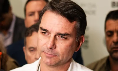 Flávio Bolsonaro Detona Lula: "Juros Altos e Dívidas Recordes são Culpa do Governo!"