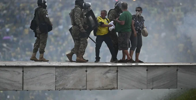 PMDF Expulsa Cinco Ex-Oficiais Condenados por Omissão no 8 de Janeiro, Atendendo Exigência de Alexandre de Moraes