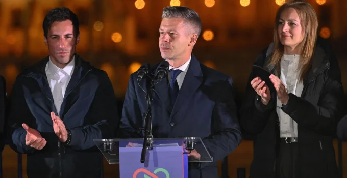 Escândalo de Indulto presidencial derruba Viktor Orbán na Hungria após 16 anos; Povo clama por "respeito e liberdade"