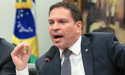 Alexandre Ramagem é Preso nos EUA Após Meses de Monitoramento da PF por Uso de Passaporte Cancelado