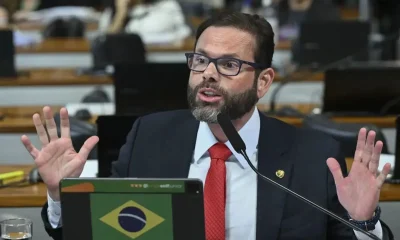 Senador Pede Asilo Político para Ramagem nos EUA: Acusado de Atos de 8 de Janeiro Busca Refúgio nos Estados Unidos