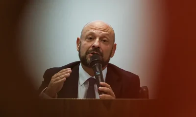 Ex-presidente do INSS culpa Ministério por filas e rebate demissão: "Consciência tranquila"