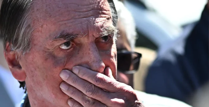 PL e Oposição Repudiam Regime Fechado de Bolsonaro Após Cirurgias e Denunciam "Tratamento Desumano" e Vingativo