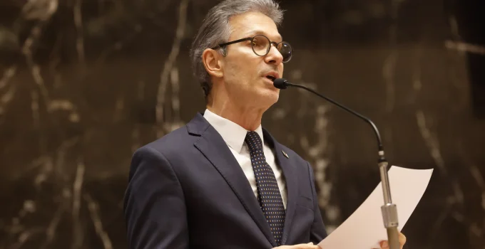 Zema mira STF em 2026: Críticas ao Supremo viram trunfo na pré-campanha de Romeu Zema contra Gilmar Mendes