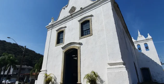Igreja de Conchas e Óleo de Baleia em Guaratuba: O Que Falta Para Restaurar Tesouro Histórico de 250 Anos?