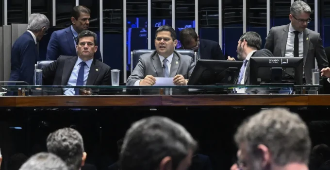 Supremo em Xeque: Ministros Adotam Tática de Maquiavel e Geram Ódio, Apontam Críticos