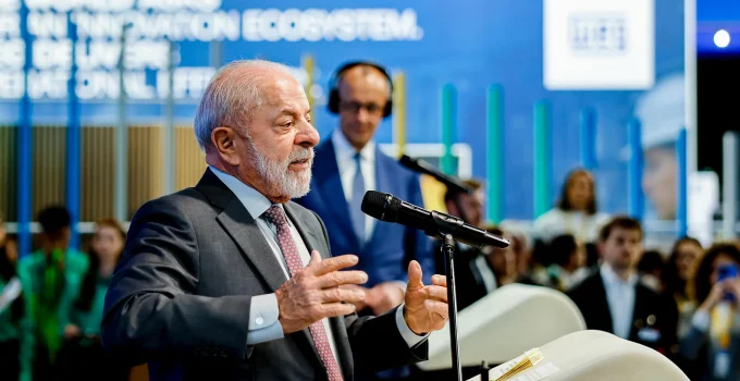 Lula tranquilo para 2026: Presidente minimiza pesquisas e critica EUA em coletiva na Alemanha