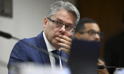 Senador Vieira Revela "Recado" de Ministro do STF: "Acerte seu tiro, senão vou acertar o meu"