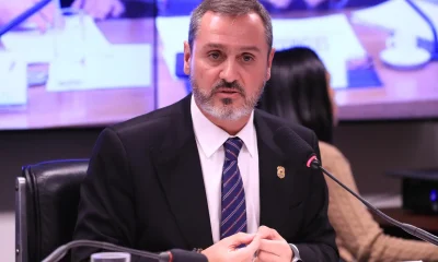 Diretor da PF reage e cassa credenciais de adido dos EUA após expulsão de delegado brasileiro em retaliação