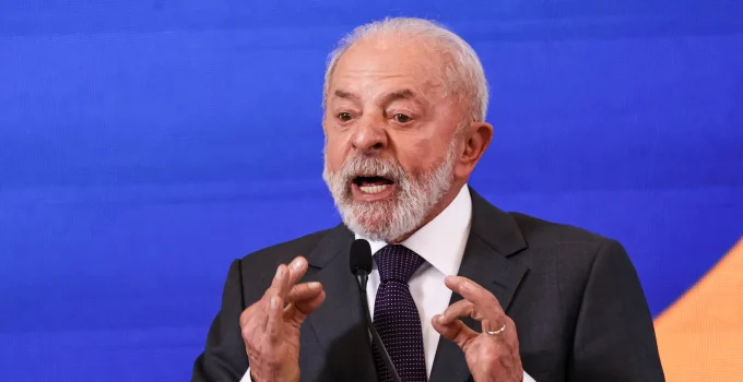 Lula convoca delegados da PF "fingindo trabalhar" e categoria reage: "menos propaganda, mais ações"