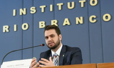 Moraes ordena prisão de Filipe Martins e outros condenados na "Trama Golpista" com penas de até 26 anos