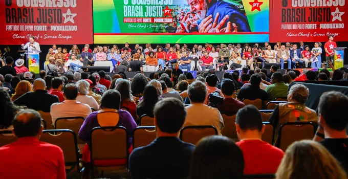 PT planeja 2026: Como o partido busca atrair o Centrão e garantir a reeleição de Lula com nova estratégia