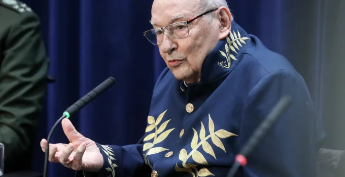 Ives Gandra Propõe PEC para Transparência Total no STF e Pede Fim de Sigilos e Despachos Monocráticos