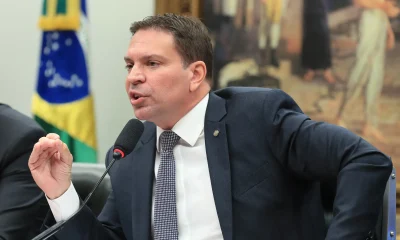 Ramagem usa voto de Alexandre de Moraes no STF para buscar absolvição em caso do 8 de Janeiro