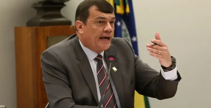 Moraes autoriza ex-ministro Paulo Sérgio Nogueira a estudar na prisão para reduzir pena de 19 anos