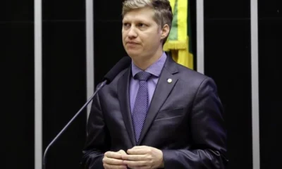 PGR denuncia Marcel van Hattem no STF por chamar delegado da PF de 'fraudulento' e 'abusador de autoridade'
