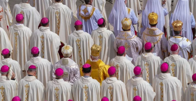Papa Leão XIV revela qualidades essenciais do diplomata do Vaticano: paz, unidade e dignidade humana em foco