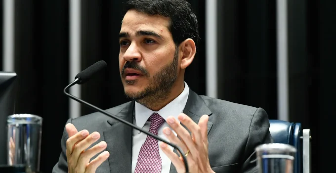 Jorge Messias agradece apoio de Mendonça e Gilmar após ser barrado no STF: "Uma das maiores honras"