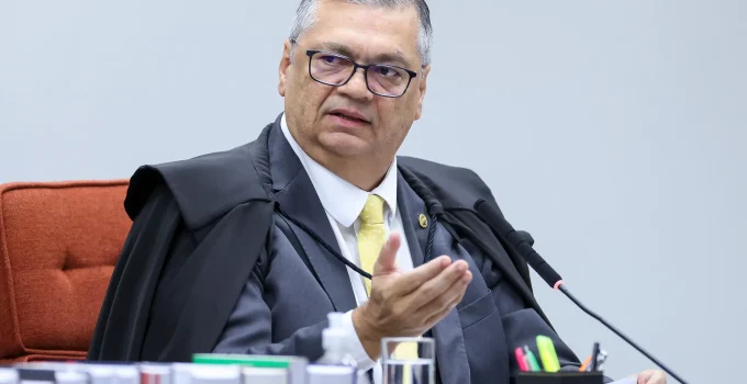 STF Proíbe Governo de Reter Taxas da CVM: Flávio Dino Garante Recurso para Fiscalização do Mercado de Capitais