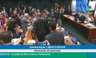 Bate-boca, ameaça de expulsão e polícia: confusão marca sessão que aprovou punição a deputados