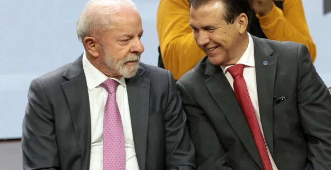 Marinho Defende Redução Imediata da Jornada para 40 Horas Semanais Sem Cortes Salariais: Entenda o Impacto!