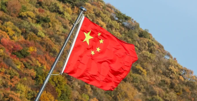 Brasil libera entrada de chineses sem visto até 2026: Turismo e reciprocidade impulsionam decisão