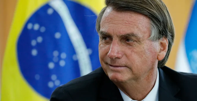 Defesa de Bolsonaro Pede Anulação de Condenação de 27 Anos a Fachin, Citando Erro Judiciário e Coação