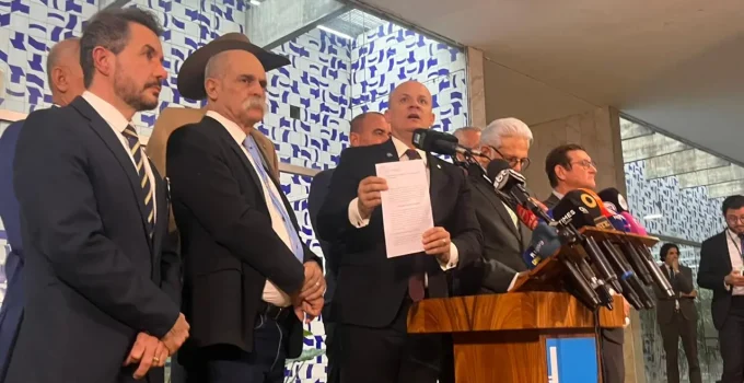 Oposição Pede Impeachment de Moraes por Suspender Lei da Dosimetria, Acusa STF de Fechar Congresso