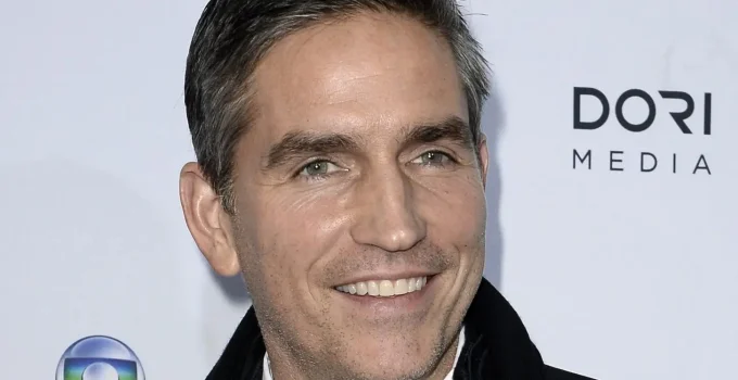 Música de Beyoncé não autorizada e denúncias de precariedade marcam cinebiografia de Jair Bolsonaro; produtor nega