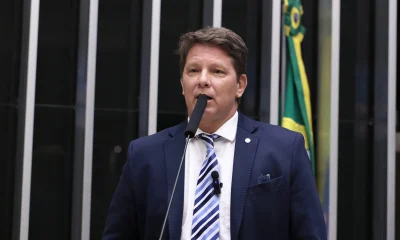 Filme sobre Bolsonaro: Nova versão de Mário Frias sobre financiamento milionário e investigações do COAF