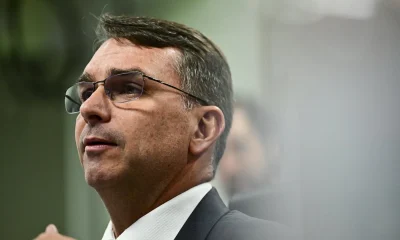 Áudio de Flávio Bolsonaro e banqueiro: Pesquisas Revelam Potencial Impacto Eleitoral em 2026