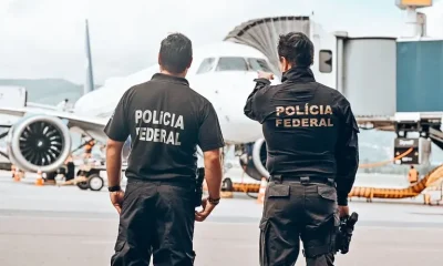 Preso em Dubai: Ex-prestador de serviços de Daniel Vorcaro, ligado a grupo hacker "Os Meninos", é deportado para o Brasil