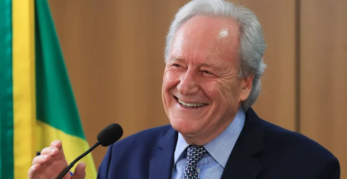 Lewandowski Surpreende e Pede Demissão do Ministério da Justiça: Motivos Pessoais e o Futuro da Segurança Pública no Brasil