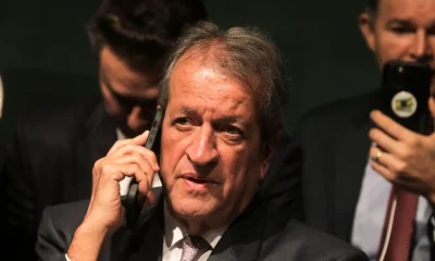 Valdemar Costa Neto nega prazo para avaliar candidatura de Flávio Bolsonaro e atribui fala a distorção de 'oportunistas'