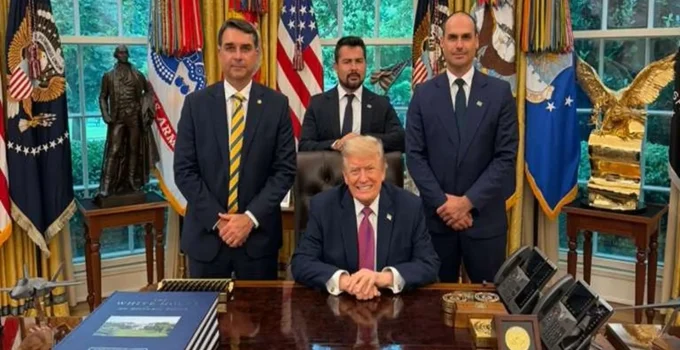 Agenda de Flávio Bolsonaro com Trump transforma combate ao crime organizado em novo campo de batalha contra Lula
