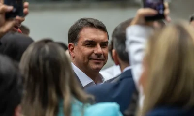 Polícia do Senado Registra BO e Pede Investigação Urgente Sobre Suposto Atentado Planejado Contra Flávio Bolsonaro; Advogada Deolane Bezerra é Apontada