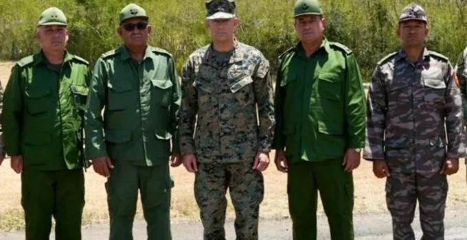 Generais de EUA e Cuba se Reúnem em Guantánamo em Meio a Crescente Tensão e Acusações Criminais Contra Raúl Castro