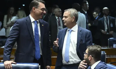 Aliados de Flávio Bolsonaro acusam esquerda de politizar combate ao crime e usar Judiciário contra governo americano