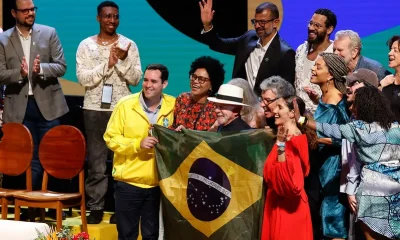 Lula defende verde e amarelo pela esquerda na Copa: "Para não deixar ser tomado por fascistas"