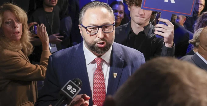 Aliado de Trump volta a provocar Lula sobre designação de PCC e CV como terroristas: "Chora mais!"