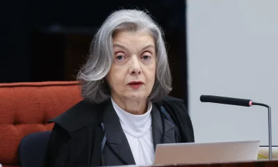 Cármen Lúcia cobra integridade de juízes em evento anti-Gilmarpalooza, alertando para riscos à democracia