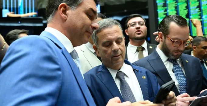Oposição no Senado Propõe Jornada Flexível para Substituir Fim da Escala 6x1 e Gera Debate sobre Impacto Econômico nas Empresas